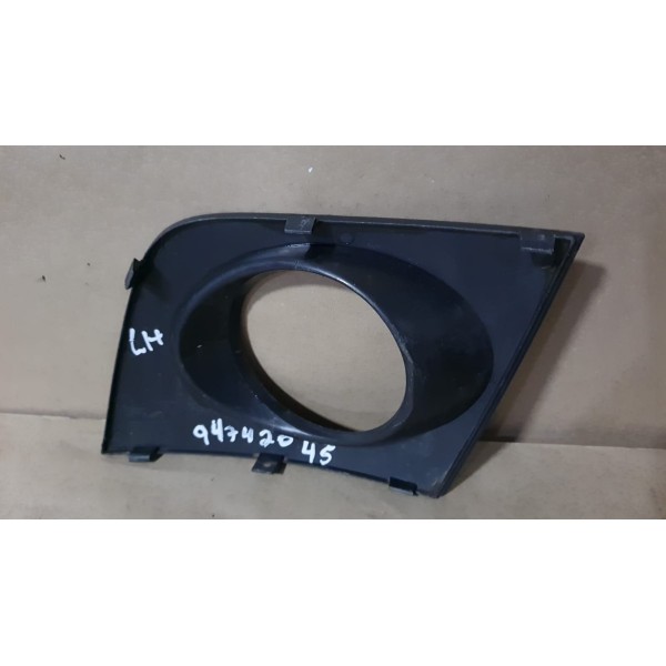 Moldura Farol De Milha Gm Agile Esquerda 2009 A 2013