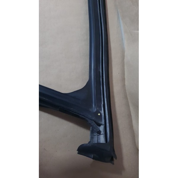 Borracha Superior Canaleta Dianteira Direita Cruze 2012/2015