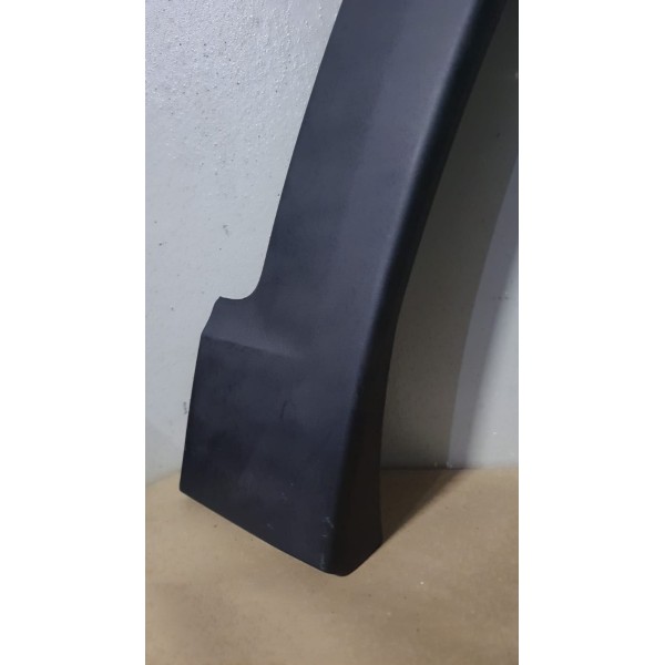 Moldura Paralama Dianteiro Direito Tracker 2021 2022